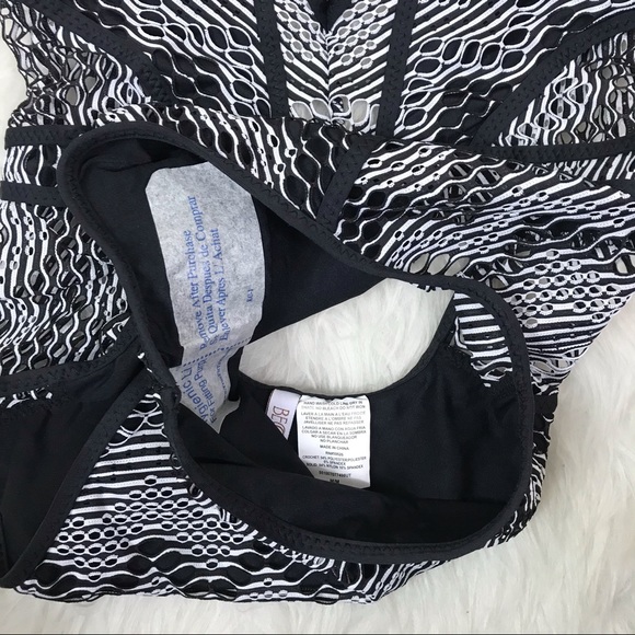 NEW Becca crochet lace swimsuit - Picture 5 of 8